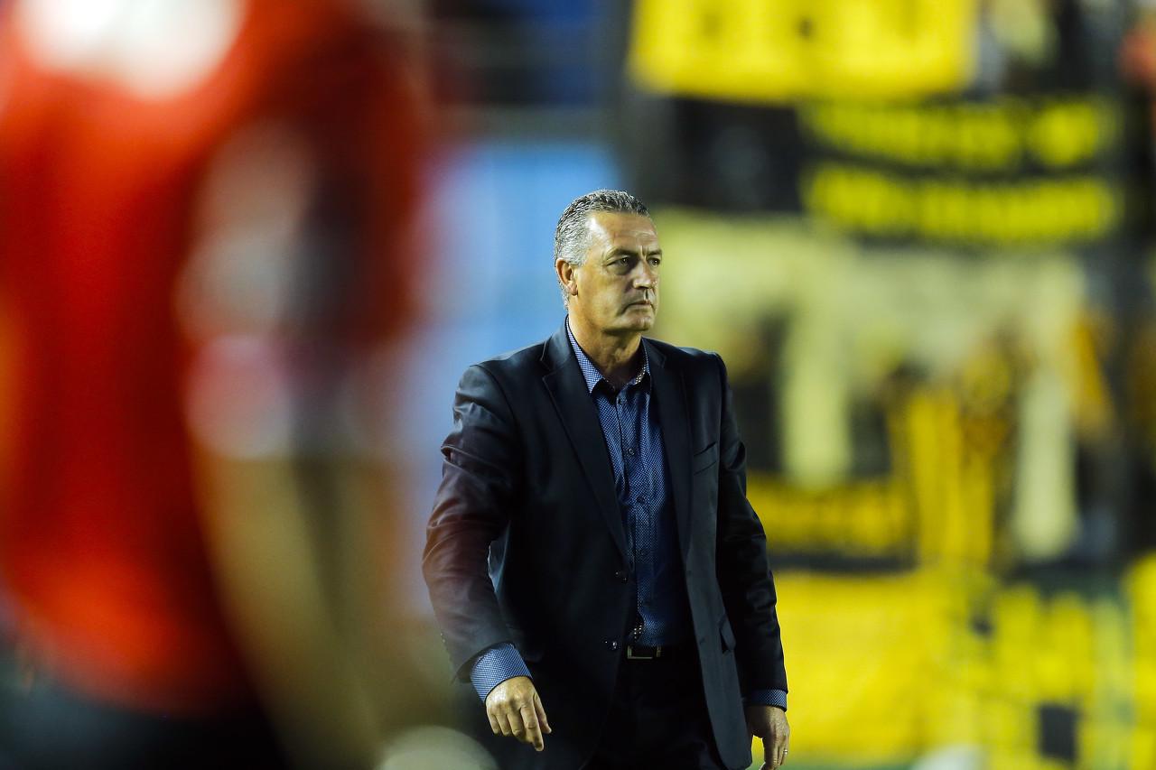 分别是阿根, 哥伦比亚 分别是阿根, 哥伦比亚